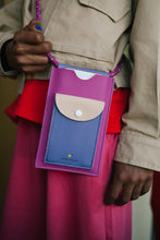 Laden Sie das Bild in den Galerie-Viewer, Handytasche Better Together Gymnastic Pink