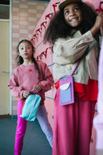 Laden Sie das Bild in den Galerie-Viewer, Handytasche Better Together Gymnastic Pink