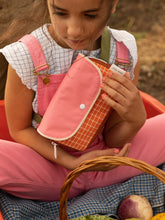 Laden Sie das Bild in den Galerie-Viewer, Fanny Bag Farmhouse Flower Pink