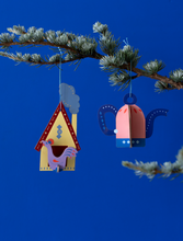 Laden Sie das Bild in den Galerie-Viewer, Northern Tales Ornament "Tea House Tales"