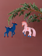 Laden Sie das Bild in den Galerie-Viewer, Northern Tales Ornament "The little Horse &amp; Deer"