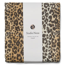 Laden Sie das Bild in den Galerie-Viewer, Leopard Swaddle Large