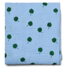 Laden Sie das Bild in den Galerie-Viewer, Light Blue Clover Swaddle Large