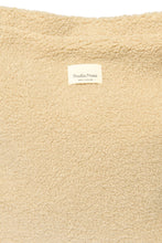 Laden Sie das Bild in den Galerie-Viewer, Ecru Teddy Wickeltasche