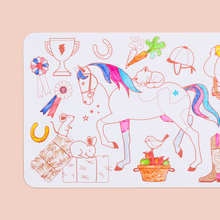 Laden Sie das Bild in den Galerie-Viewer, Mini Playmat Pony Club