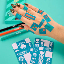 Laden Sie das Bild in den Galerie-Viewer, Tattoo Art "Flower"