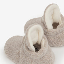Laden Sie das Bild in den Galerie-Viewer, Booties Teddy Classic Beige