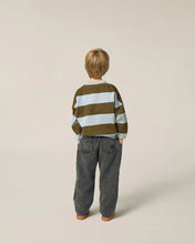 Laden Sie das Bild in den Galerie-Viewer, Green Stripes Sweatshirt
