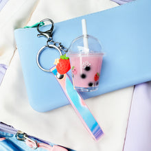 Laden Sie das Bild in den Galerie-Viewer, Bag Charm Kit Strawberry Bubble Tea