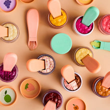 Laden Sie das Bild in den Galerie-Viewer, Puppengläschen "Tiny Tummies Dolls Food Jar"