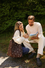 Laden Sie das Bild in den Galerie-Viewer, Mombag Puffy Brown Hearts