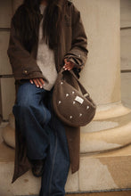 Laden Sie das Bild in den Galerie-Viewer, Brown Hearts Teddy Adult Hipbag