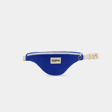 Laden Sie das Bild in den Galerie-Viewer, Kinder Gürteltasche Augustin Electric Blau