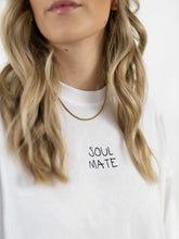 Laden Sie das Bild in den Galerie-Viewer, Soulmate T-Shirt Unisex
