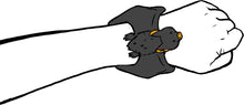 Laden Sie das Bild in den Galerie-Viewer, Wild+Cool Fledermaus Schnapparmband