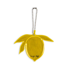Laden Sie das Bild in den Galerie-Viewer, Reflektierender Anhänger Lemon