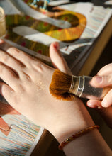 Laden Sie das Bild in den Galerie-Viewer, Glitzerpuder &amp; Pinsel Gold