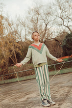 Laden Sie das Bild in den Galerie-Viewer, Sweatshirt Mint Green Multicolor Triangle Print