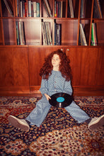 Laden Sie das Bild in den Galerie-Viewer, Hose Washed blue denim black hearts