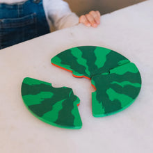 Laden Sie das Bild in den Galerie-Viewer, Wally the Watermelon Pizza Baby Puzzle