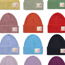 Laden Sie das Bild in den Galerie-Viewer, Checker Tobi Logo Beanie