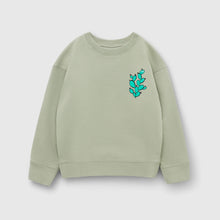 Laden Sie das Bild in den Galerie-Viewer, Checker Tobi REGENWURM Sweatshirt