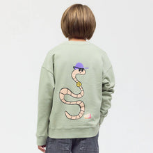 Laden Sie das Bild in den Galerie-Viewer, Checker Tobi REGENWURM Sweatshirt