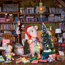 Laden Sie das Bild in den Galerie-Viewer, Kuscheltier Maus &quot;Weihnachtsmann&quot;