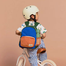 Laden Sie das Bild in den Galerie-Viewer, Romy Kinderrucksack Tricolore Electric Blau
