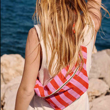 Laden Sie das Bild in den Galerie-Viewer, Hipbag "Orchidee/Tomato"