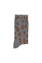 Laden Sie das Bild in den Galerie-Viewer, Socken Grey Animal Print