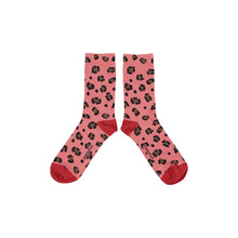 Laden Sie das Bild in den Galerie-Viewer, Socken Pink Animal Print