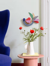 Laden Sie das Bild in den Galerie-Viewer, Feathery Bird