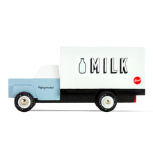 Laden Sie das Bild in den Galerie-Viewer, Milk Truck