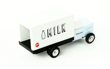 Laden Sie das Bild in den Galerie-Viewer, Milk Truck