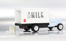 Laden Sie das Bild in den Galerie-Viewer, Milk Truck
