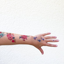 Laden Sie das Bild in den Galerie-Viewer, Tattoos Floral