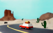 Laden Sie das Bild in den Galerie-Viewer, Luggage Wagon