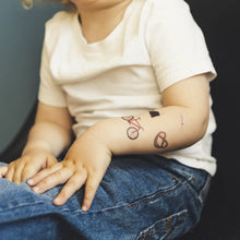 Laden Sie das Bild in den Galerie-Viewer, Bio Tattoo Mountains
