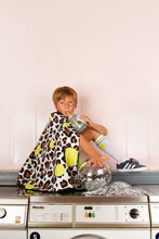 Laden Sie das Bild in den Galerie-Viewer, Cape Super Leopard
