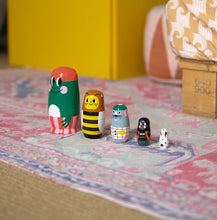 Laden Sie das Bild in den Galerie-Viewer, Matroschka Paddy &amp; Friends