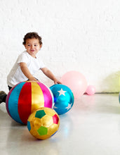 Laden Sie das Bild in den Galerie-Viewer, Zirkus Ball