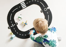 Laden Sie das Bild in den Galerie-Viewer, Spielzeugstraße Ringroad 12 Teile
